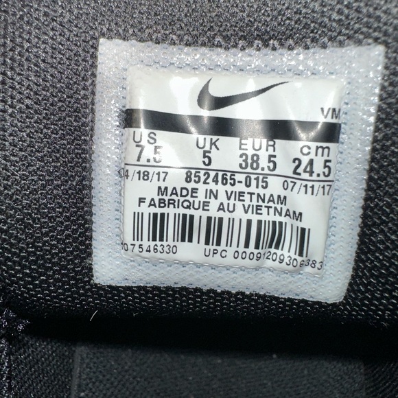Nike women’s Airmax - size 7.5 - Picture 4 of 5